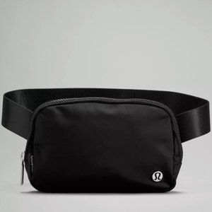 BRAND NEW Lululemon Everywhere Belt Bag